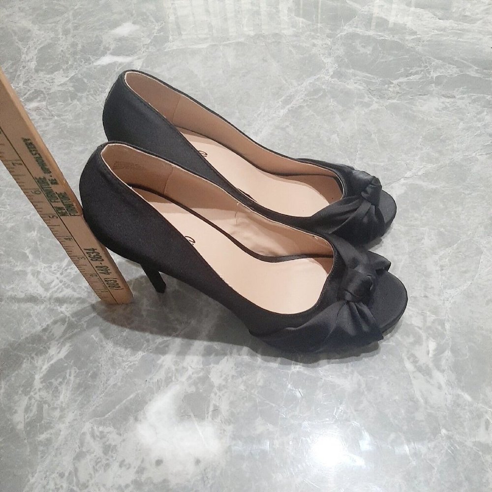 Bebe Peep Toe Elegant Knotted High Heels Womens Sz 9 - Picture 2 of 4